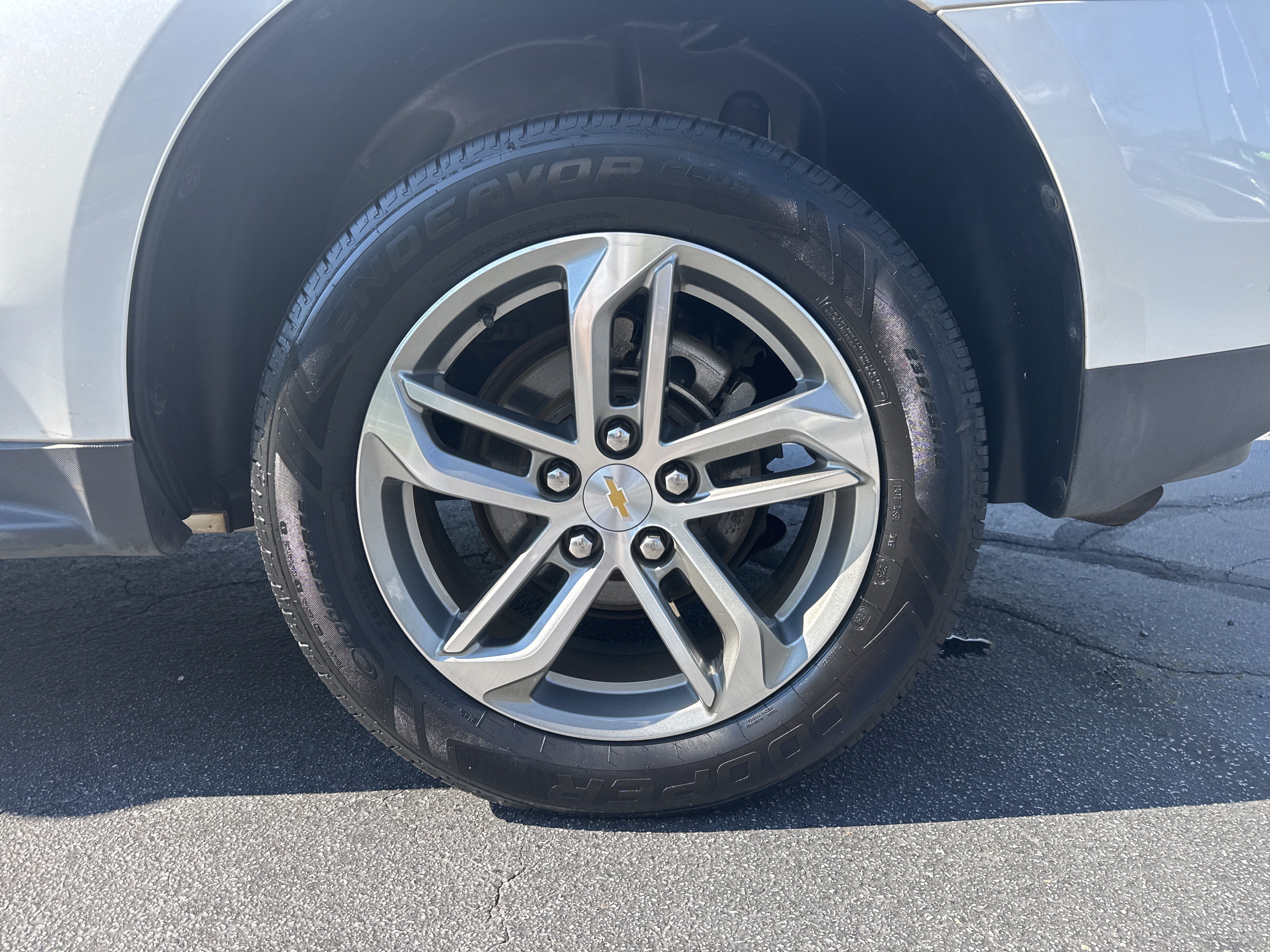 Used 2017 Chevrolet Equinox Premier w/ Enhanced Convenience Package FWD image 19