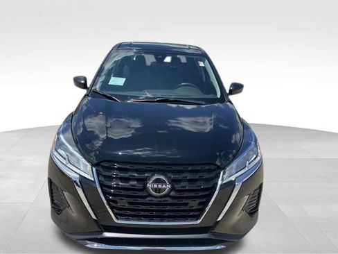 New 2025 Nissan Kicks Play S image 12