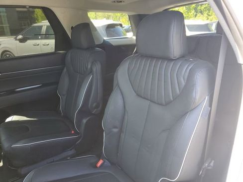 Used 2024 Hyundai Palisade Limited AWD/4WD image 12
