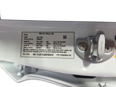 Used 2025 Tesla Model 3 Long Range image 17