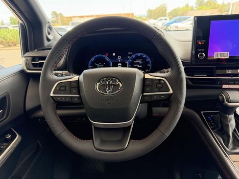 New 2026 Toyota Sienna XSE FWD image 25