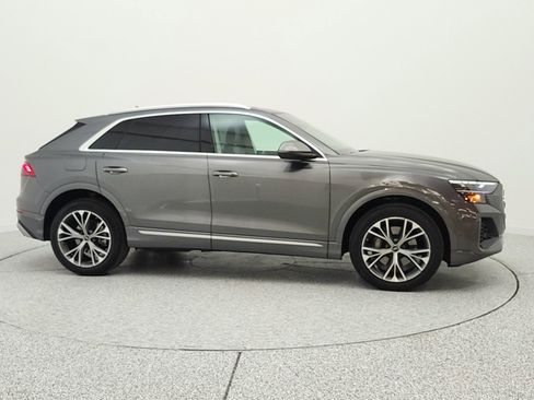 Used 2024 Audi Q8 Premium Plus image 4