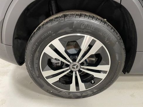 New 2025 Mercedes-Benz GLB 250 4MATIC image 12