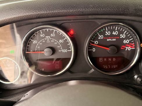 Used 2017 Jeep Wrangler Unlimited Rubicon AWD/4WD image 33