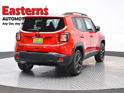 Used 2018 Jeep Renegade Altitude AWD/4WD image 5
