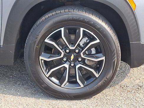 Used 2021 Chevrolet TrailBlazer ACTIV w/ Sun and Liftgate Package AWD/4WD image 8