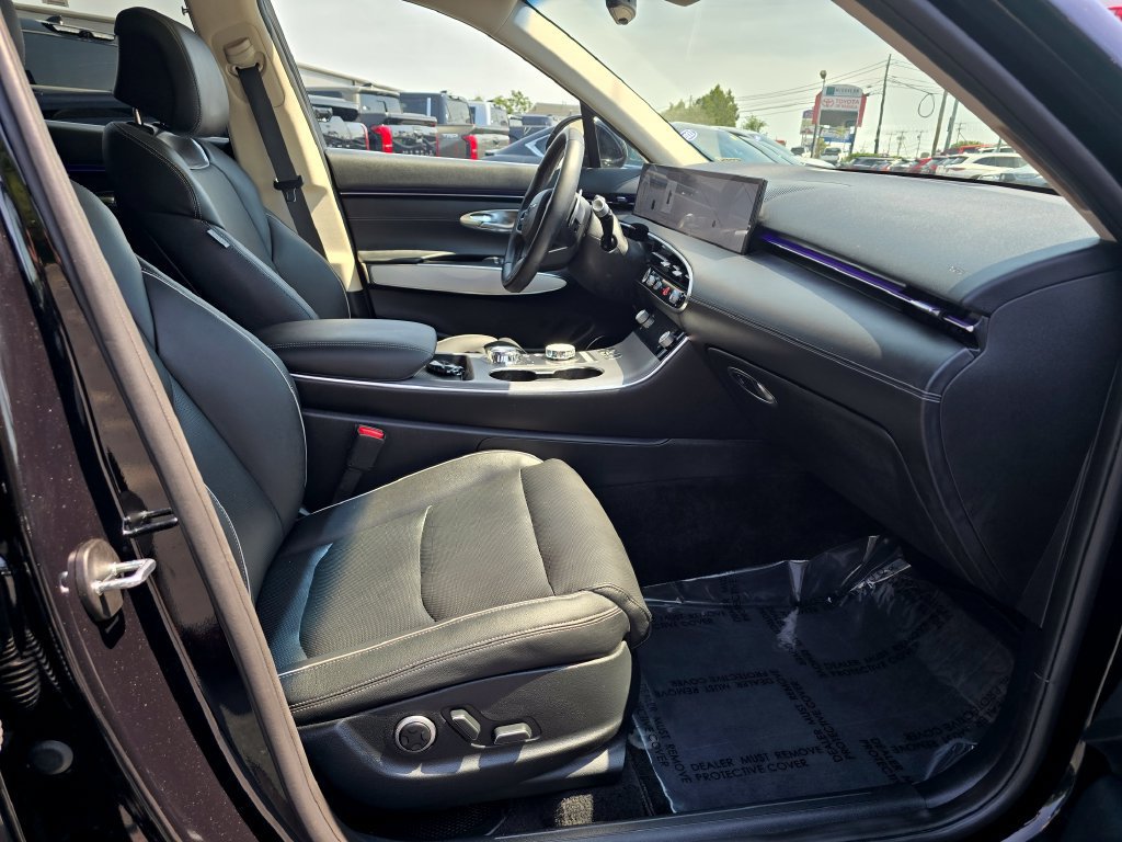 Used 2026 Genesis GV70 2.5T Advanced AWD/4WD image 12