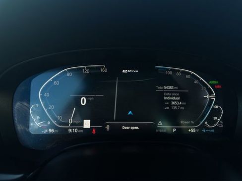 Used 2023 BMW 530e xDrive image 38