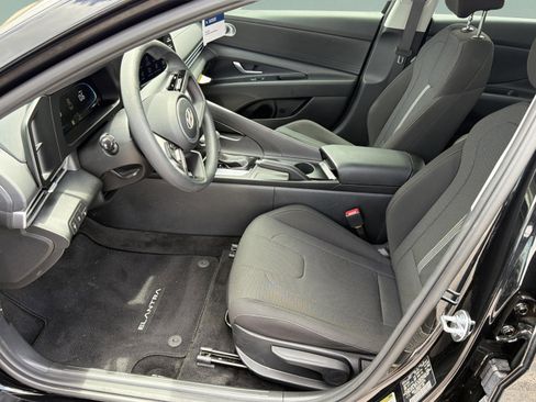 Certified 2026 Hyundai Elantra SE w/ Cargo Package FWD image 15
