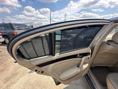 Used 2005 INFINITI Q45 w/ (P01) Premium Pkg RWD image 32