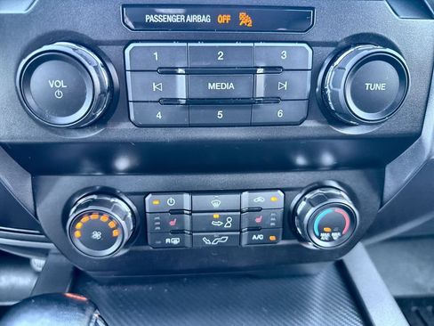 Used 2019 Ford F150 XLT w/ Equipment Group 302A Luxury AWD/4WD image 17