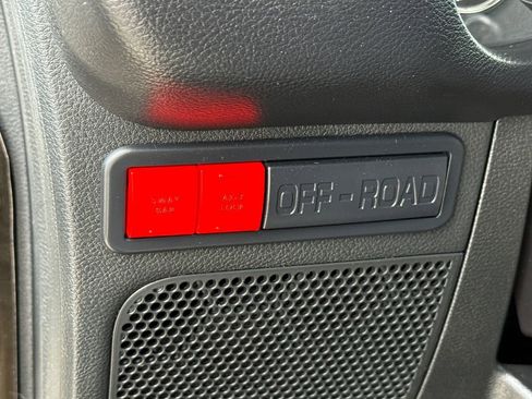 Used 2016 Jeep Wrangler Unlimited Rubicon AWD/4WD image 23
