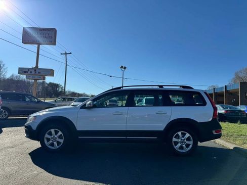 Used 2008 Volvo XC70 3.2 image 8