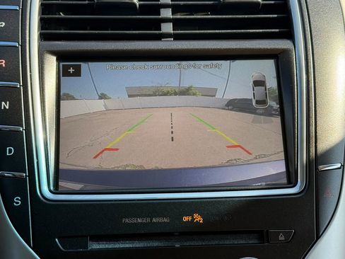 Used 2018 Lincoln MKX Select w/ Select Plus Package AWD/4WD image 36