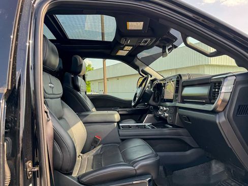 Used 2026 Ford F450 Platinum w/ FX4 Off-Road Package AWD/4WD image 8
