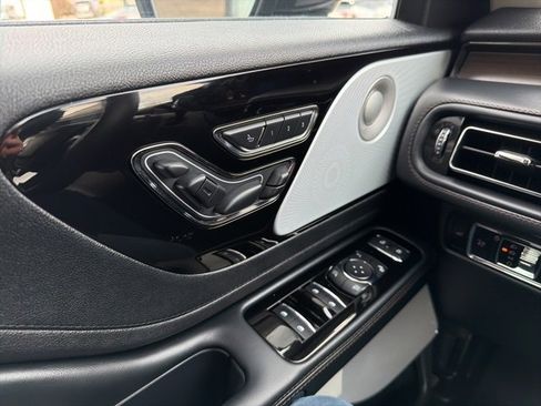 Used 2025 Lincoln Aviator Reserve w/ Equipment Group 201A image 16