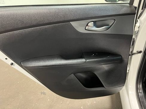 Used 2021 Kia Forte LXS FWD image 15