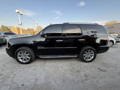 Used 2011 GMC Yukon Denali AWD/4WD image 7