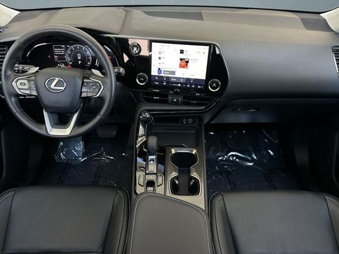 Used 2025 Lexus NX 250 FWD w/ Accessory Package (2T) image 16