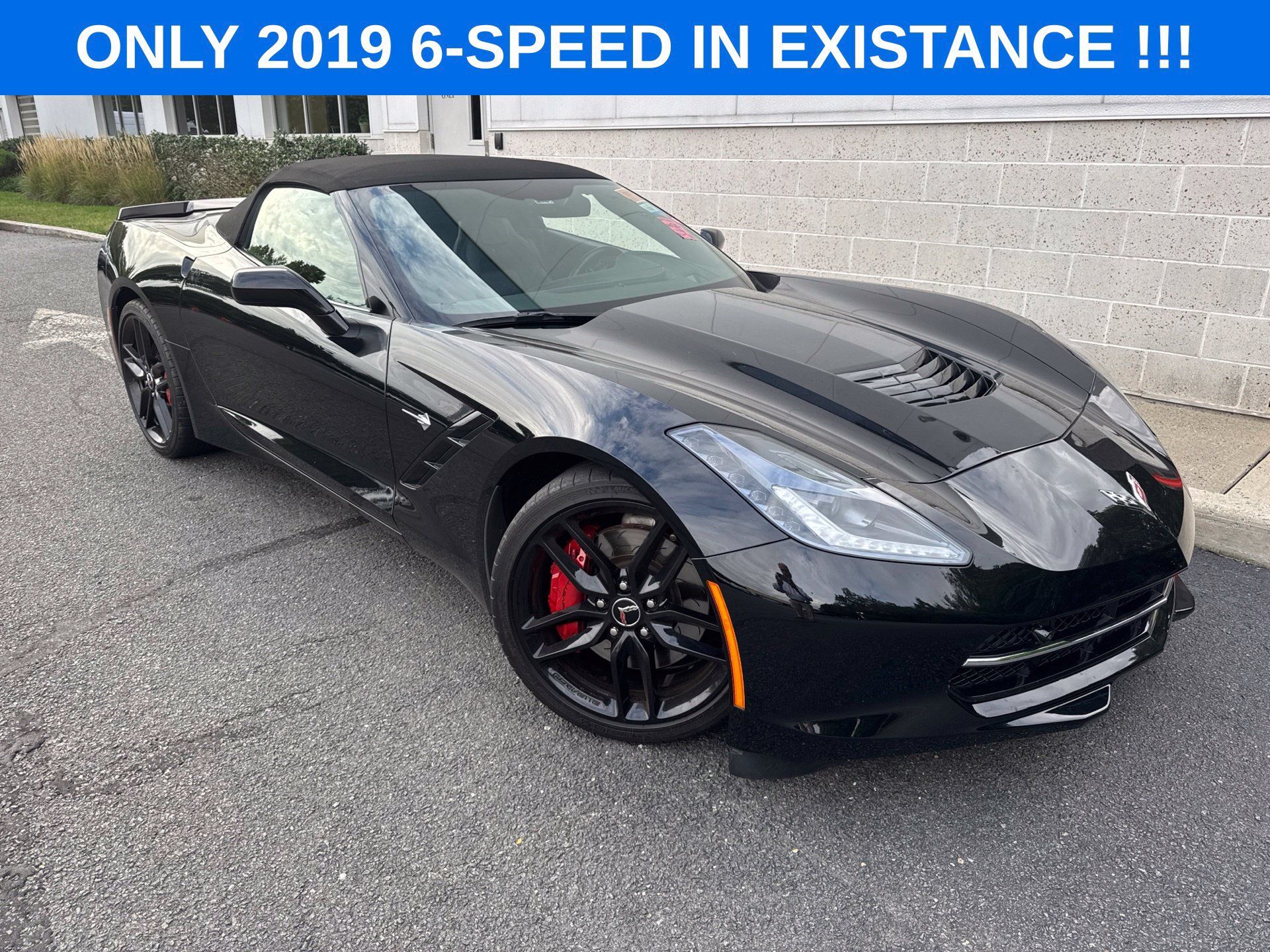Used 2019 Chevrolet Corvette Stingray Convertible RWD image 1