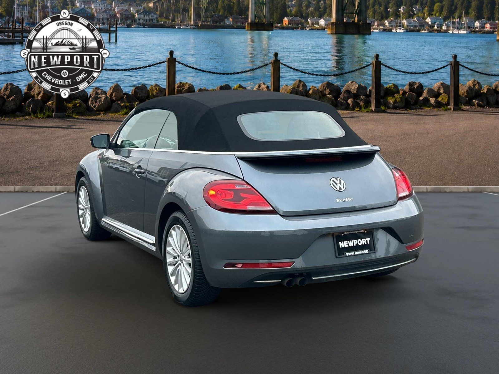 Used 2019 Volkswagen Beetle 2.0T SE FWD image 7