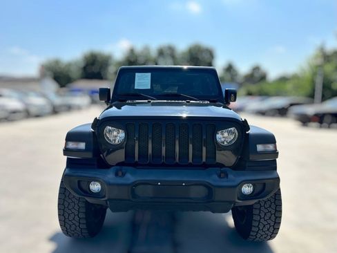 Used 2019 Jeep Wrangler Unlimited Sport S AWD/4WD image 2