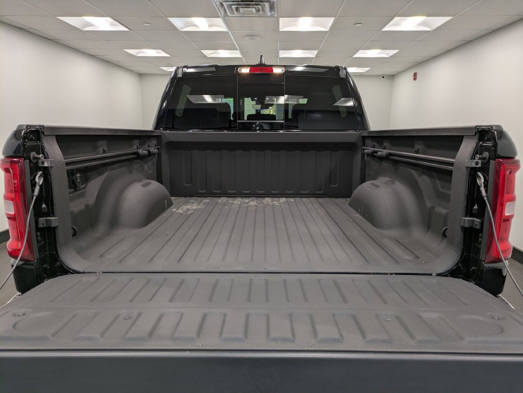 Used 2025 RAM 1500 Laramie w/ Bed Utility Group AWD/4WD image 27