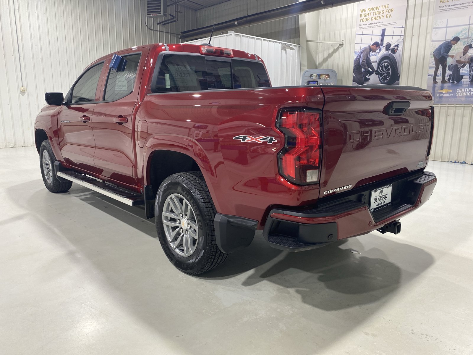 Used 2026 Chevrolet Colorado LT w/ Advanced Trailering Package AWD/4WD image 6