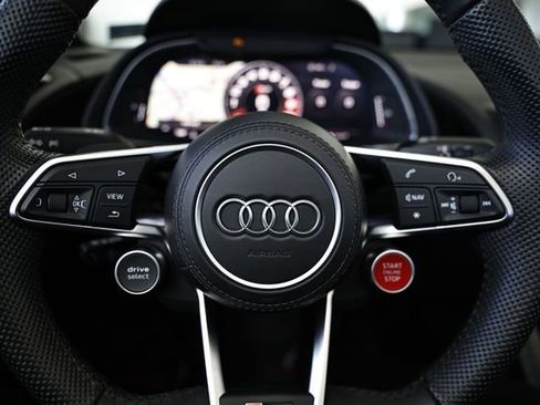 Used 2020 Audi R8 V10 w/ Carbon Exterior Package AWD/4WD image 38