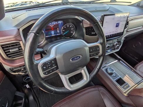 Used 2023 Ford Expedition Max Limited image 12