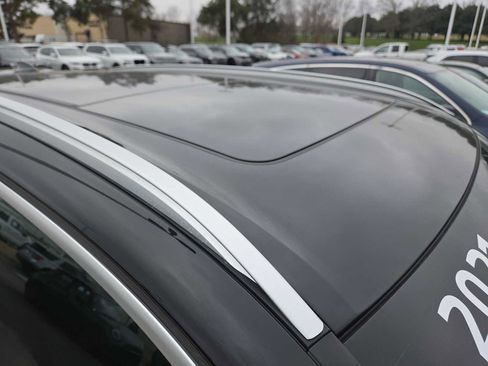 Used 2021 BMW X5 xDrive40i w/ Premium Package image 3