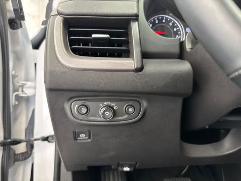 Used 2024 GMC Terrain AT4 AWD/4WD image 32