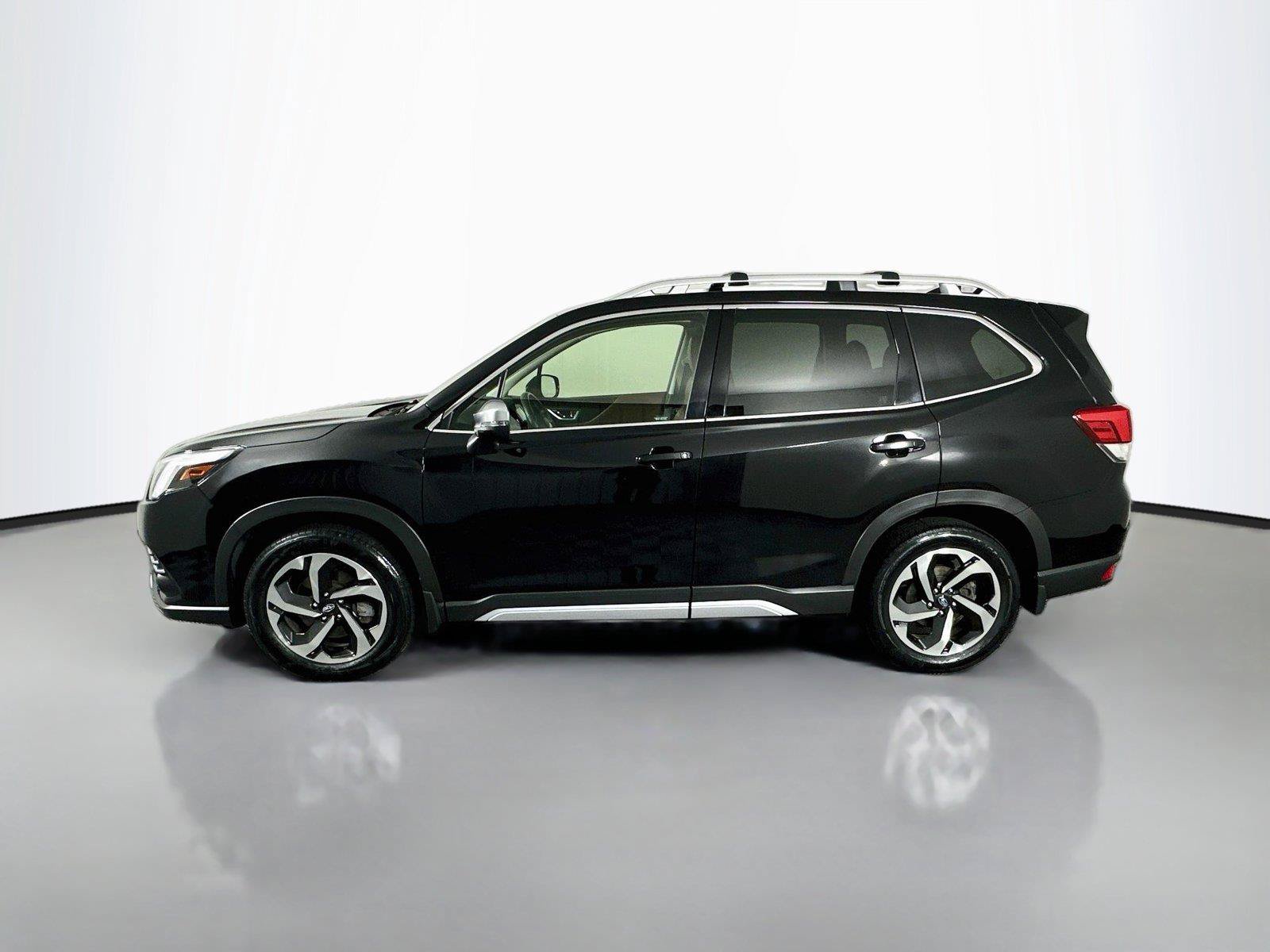 Used 2024 Subaru Forester Touring AWD/4WD image 8