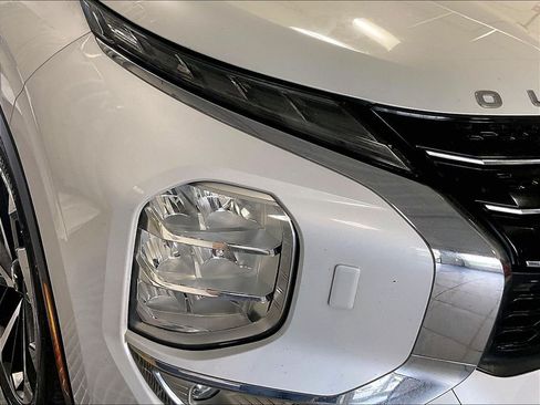 Used 2022 Mitsubishi Outlander SEL AWD/4WD image 32