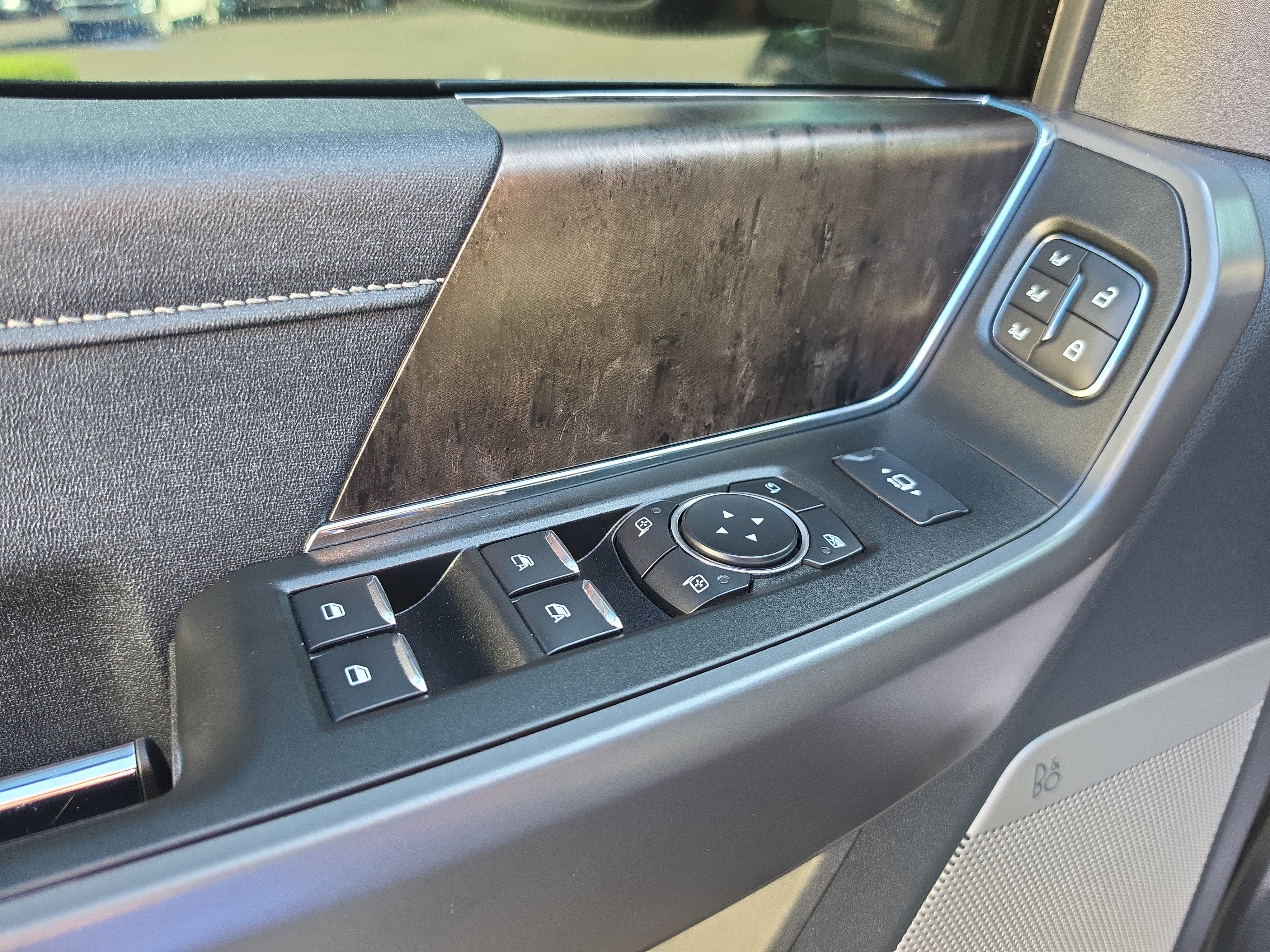 Used 2024 Ford F250 Lariat AWD/4WD image 18