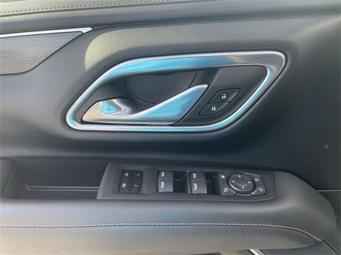 Used 2023 GMC Yukon XL AT4 w/ AT4 Premium Plus Package image 24