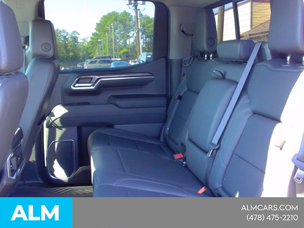 Used 2024 Chevrolet Silverado 1500 LTZ AWD/4WD image 22