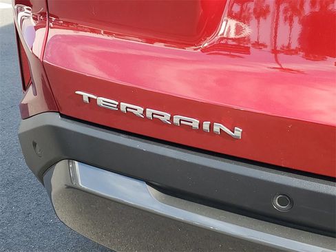 Used 2026 GMC Terrain Elevation image 8