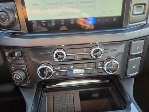 New 2026 Ford F250 Platinum w/ Tremor Off-Road Package AWD/4WD image 23