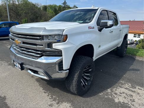 Used 2020 Chevrolet Silverado 1500 LTZ w/ LTZ Convenience Package AWD/4WD image 1