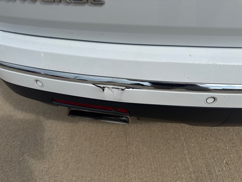 Used 2019 Chevrolet Traverse Premier w/ Driver Confidence II Package FWD image 13
