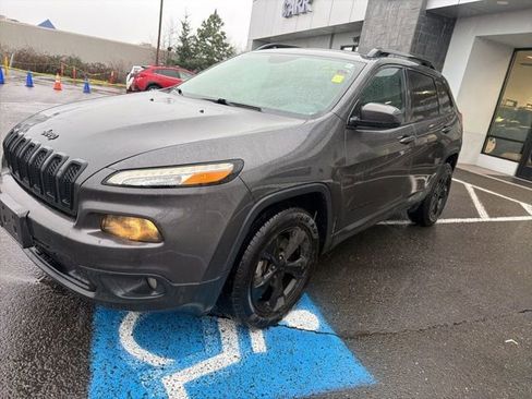 Used 2015 Jeep Cherokee Latitude w/ Comfort/Convenience Group image 3