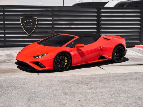 Used 2023 Lamborghini Huracan EVO RWD image 5