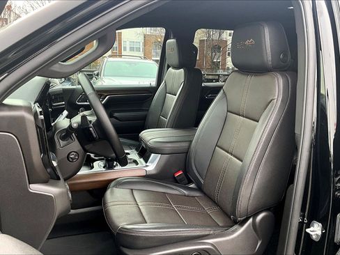 Used 2024 Chevrolet Silverado 1500 High Country w/ Z71 Off-Road Package image 23