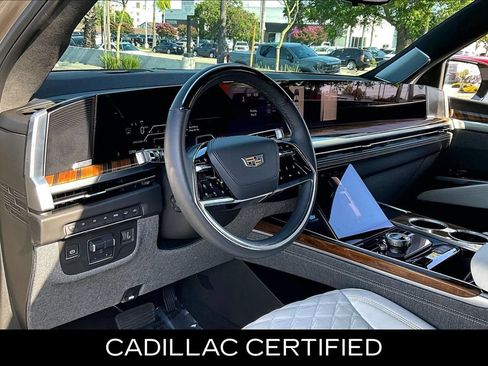 Certified 2025 Cadillac Escalade Sport Platinum AWD/4WD image 16