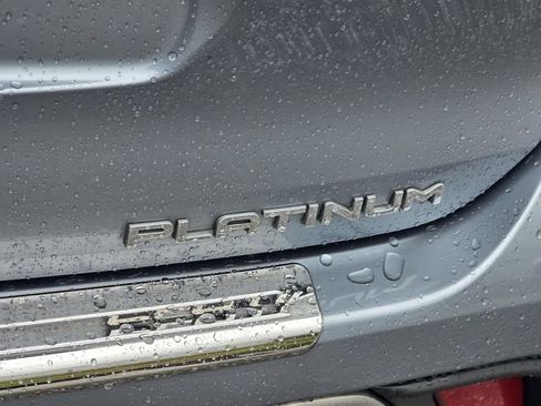 Used 2022 Toyota Highlander Platinum FWD image 38