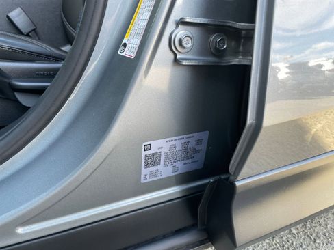 Used 2025 Buick Envista Preferred image 29