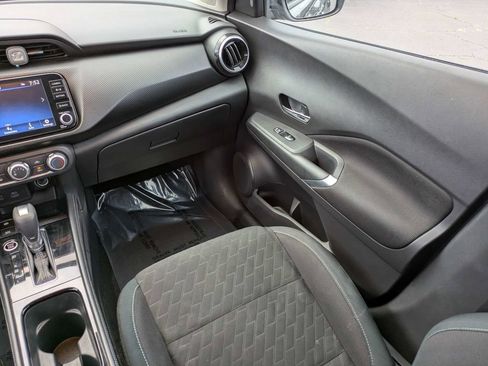 Used 2024 Nissan Kicks SV FWD image 17