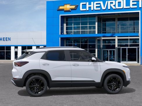 New 2026 Chevrolet TrailBlazer LT w/ Midnight Edition FWD image 7