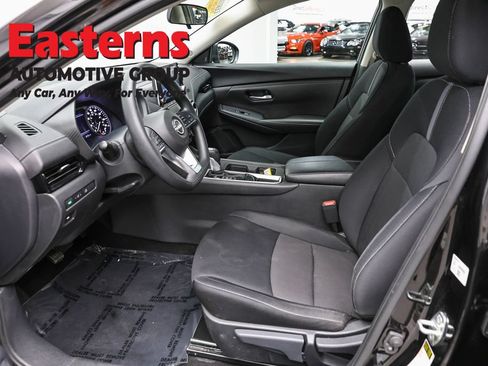 Used 2024 Nissan Sentra SV FWD image 14